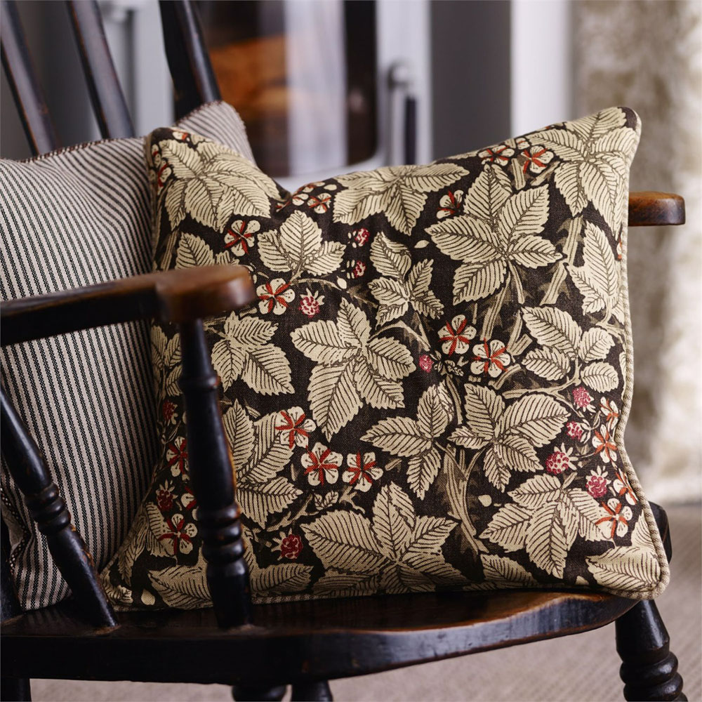 картинка Ткань Morris & Co коллекция The Craftsman Fabrics, арт. DMCR226444 от LIVING