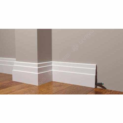 Плинтус Decor-Dizayn, белый, арт. DD705, коллекция DD, 200 х 12 х 1,8 см Россия
